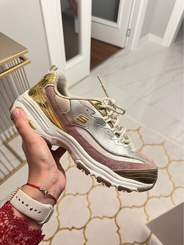 40 Beden Skechers ayakkabı