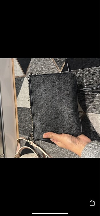 Guess Guess canta