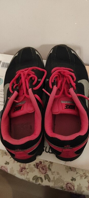 41 Beden siyah Renk Nike orjınal ayakkabı