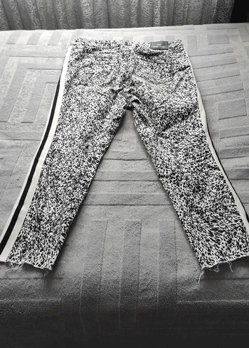 44 Beden gri Renk Gri Zebra Desenli Denim Kemerli Kadın Pantolon