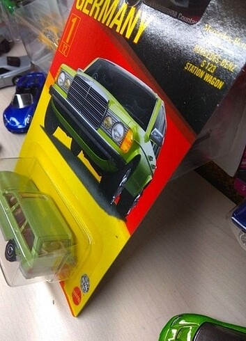 universal Beden Matchbox germany mercedes 123 wagon