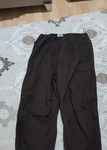 Pull and Bear kadın kahverengi paraşüt pantolon