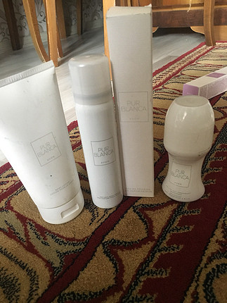 Avon purblanca parfüm hiç kullanılmamıştır kargo ücretsiz 