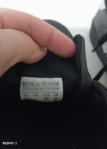 38 Beden siyah Renk Adidas Spor Ayakkabı