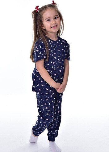 4 Yaş Beden Kız çocuk pijama takımı.