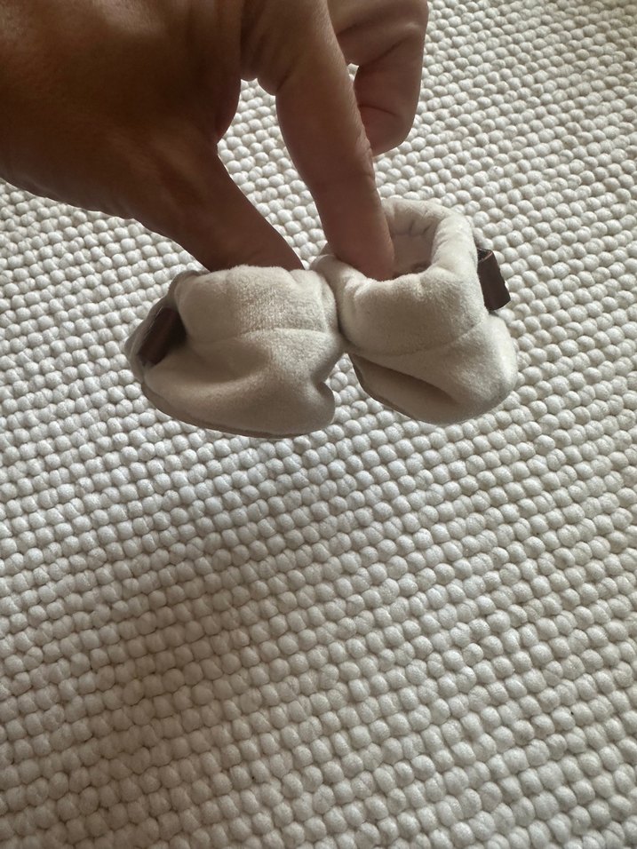 Unisex Bebek kışlık kadife krem kaydırmaz patik - Görsel 4