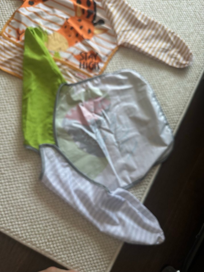 Renkli Baskılı Bebek Önlükleri - Görsel 2