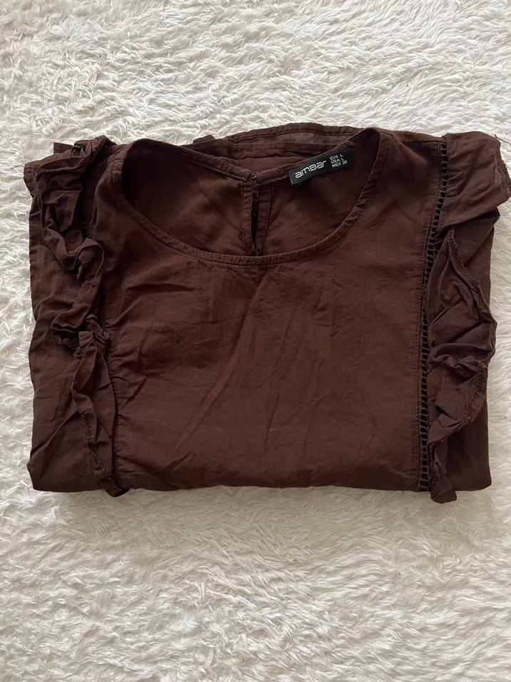 Kahverengi Kolsuz Fırfırlı Kadın Bluz - Görsel 3