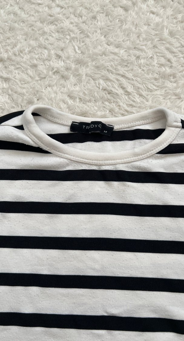 Kadın Siyah Beyaz Çizgili Kısa Kollu Tişört - Görsel 2