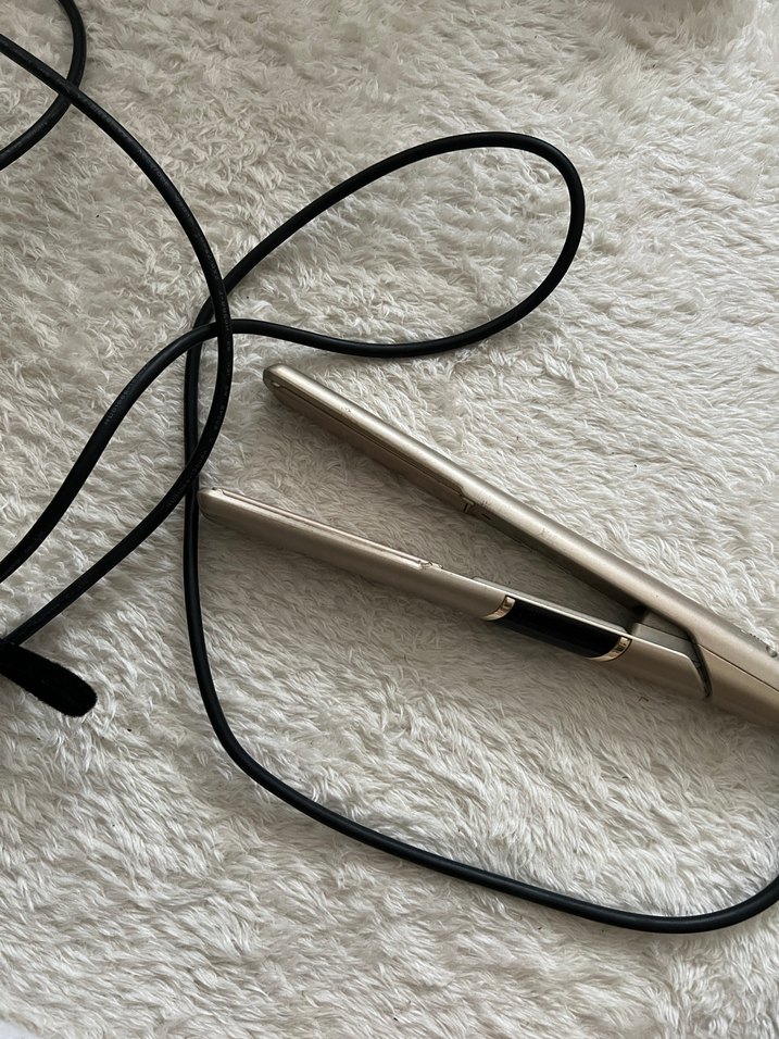 Bej ve Gri Saç Düzleştirici - Görsel 2