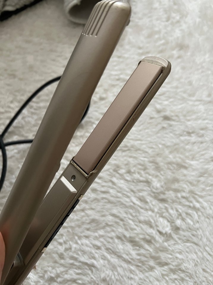 Bej ve Gri Saç Düzleştirici - Görsel 5