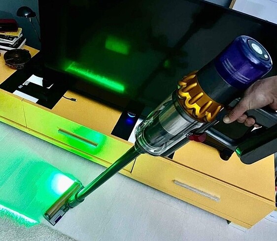 Dyson v15 elektrikli süpürge