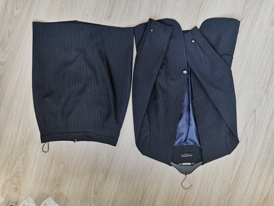 Ceket etek takım
Lacivert hafif grimsi çizgili
Temiz kusuru yok - Görsel 3