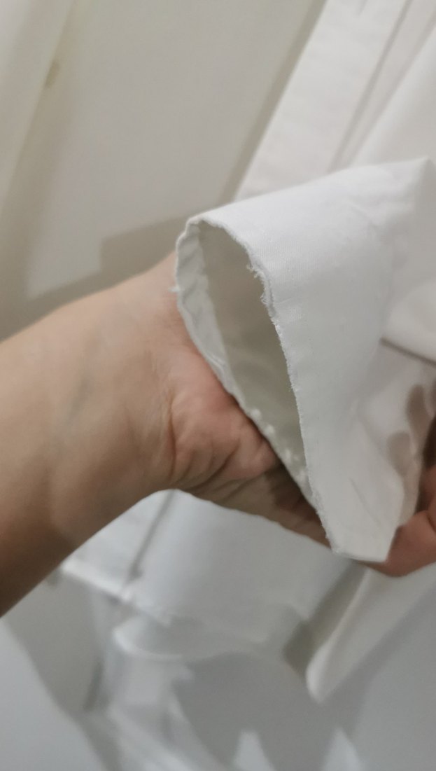 Beyaz Erkek Klasik Gömlek  kol kısmında hafif sökük var - Görsel 3