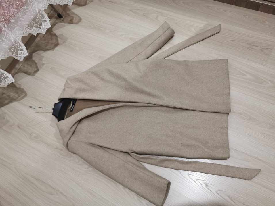 Zara Kapüşonlu Bej Kaban - Görsel 3