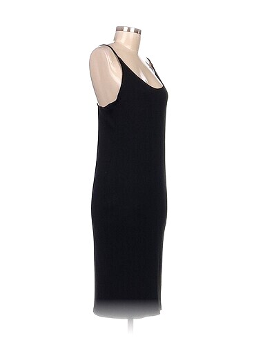 H&M H&M Kısa Elbise %70 İndirimli.