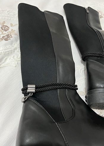 Siyah Deri Tokalı Dizüstü Kadın Çizme - Görsel 2