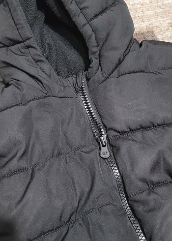 Kapüşonlu Siyah Erkek Çocuk Mont - Görsel 3