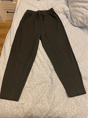 Beli lastikli dar paça erkek pantalonu