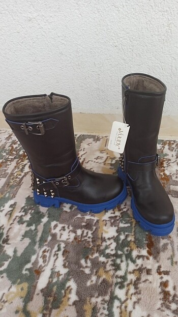 LC Waikiki Kız Çocuk Bot