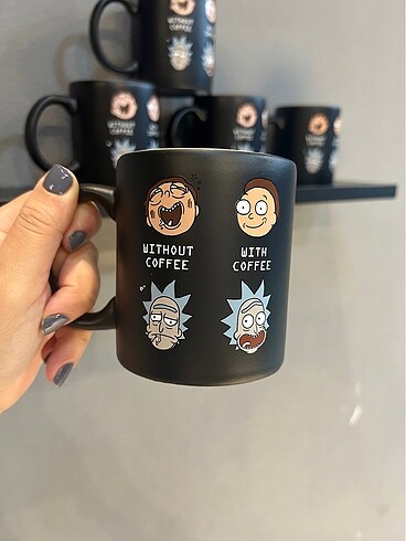 Diğer Rick and Morty baskılı kupa bardak