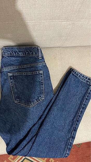 Zara Essentials Jean