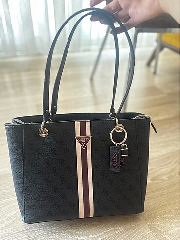 Guess orijinal çanta