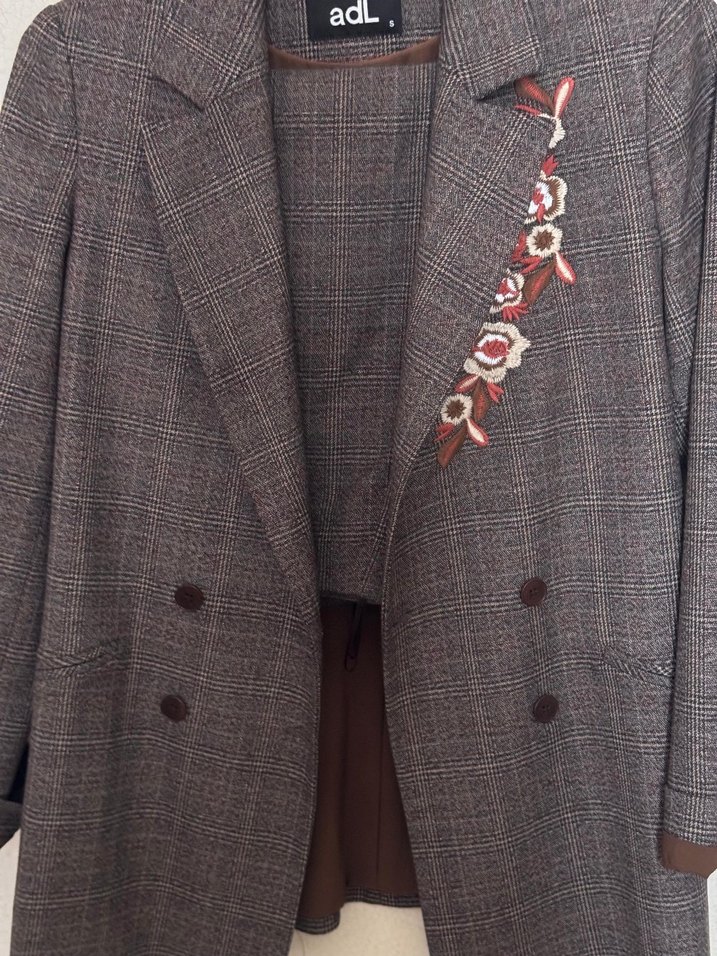 Markası adl etek ceket takım - Görsel 4