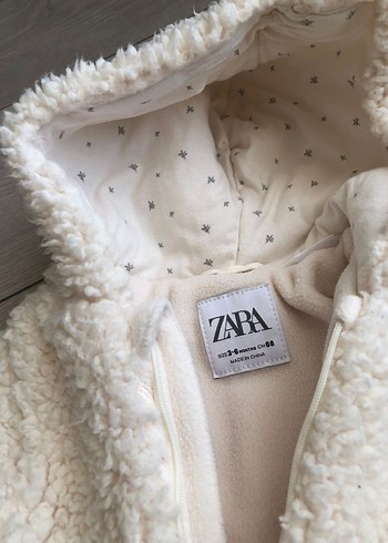 Zara Beyaz Kürklü Bebek Tulumu
