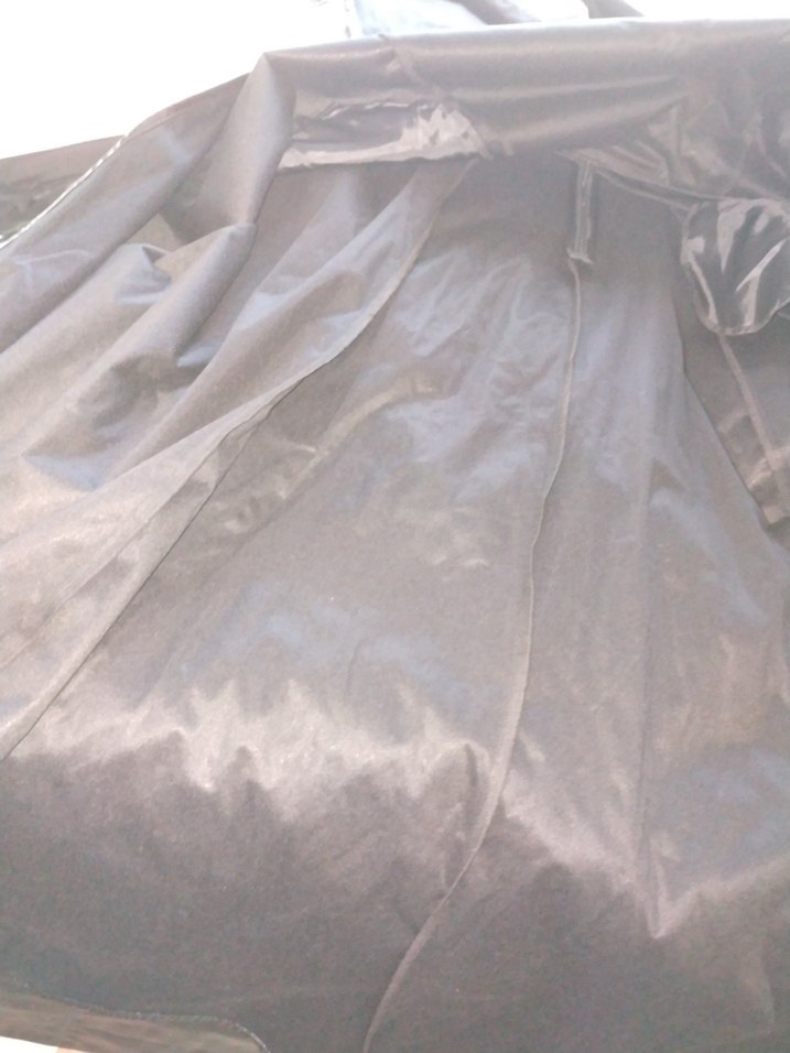 Parlak Siyah Gotik Bel Detaylı  yırtmaslı

i Etek - Görsel 5