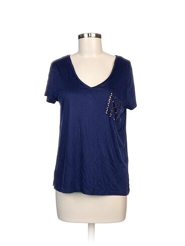 Network T-shirt %70 İndirimli.
