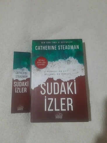 Sudaki izler
