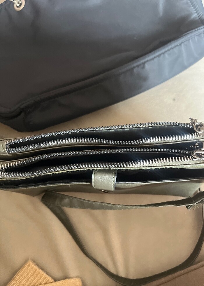 Saplı yeşil çanta - Görsel 3