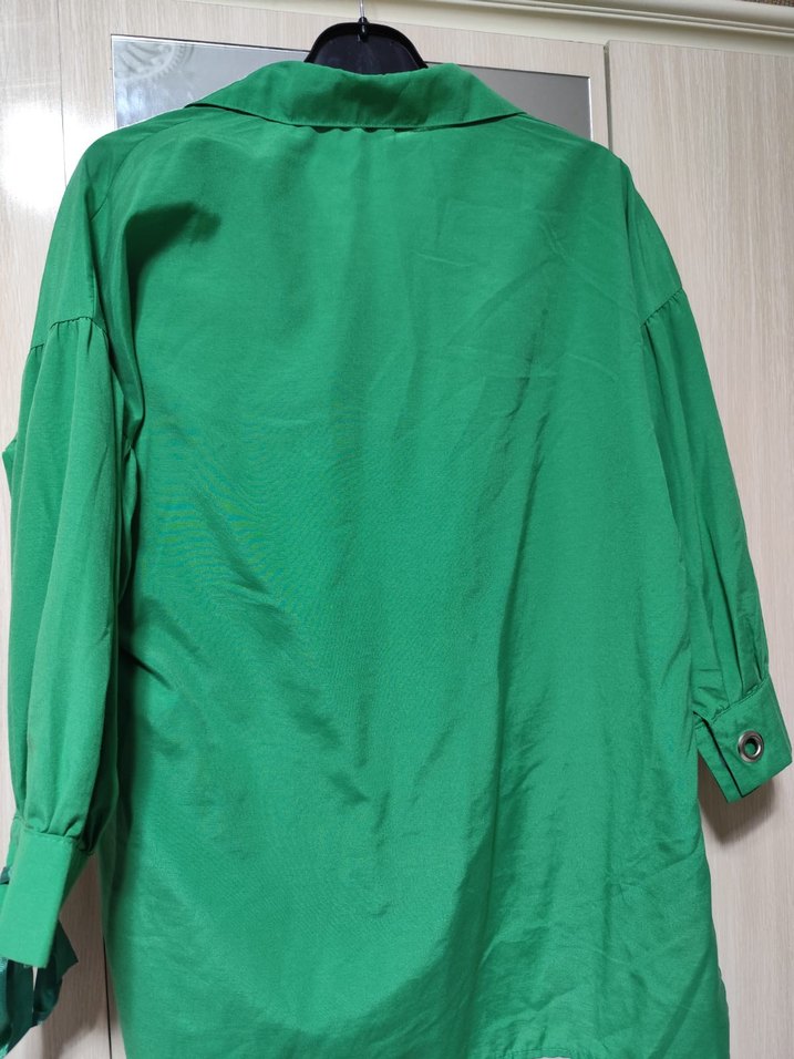 Yeşil Düğmeli Uzun Kollu Kadın Gömlek - Görsel 2