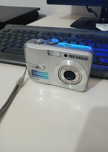Samsung S760 Kompakt Dijital Kamera