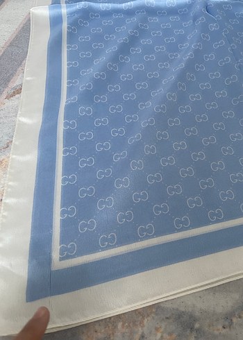 Beden Gucci vual ipek şal