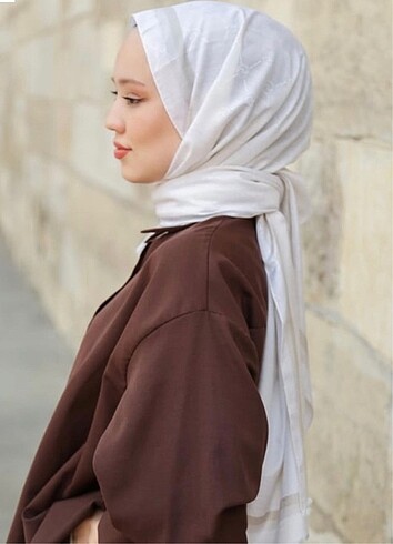 Hint ipek monogram şal