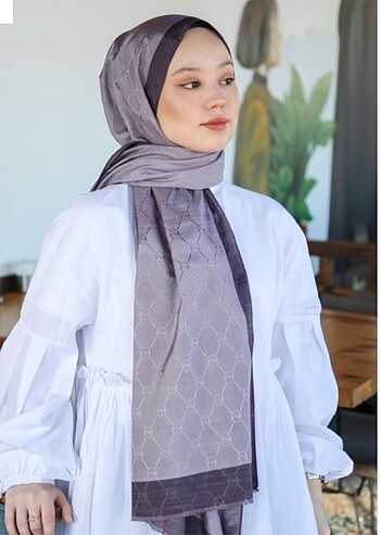 Beden Hint ipek monogram şal