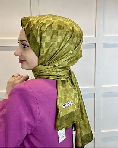 Hint ipek monogram şal
