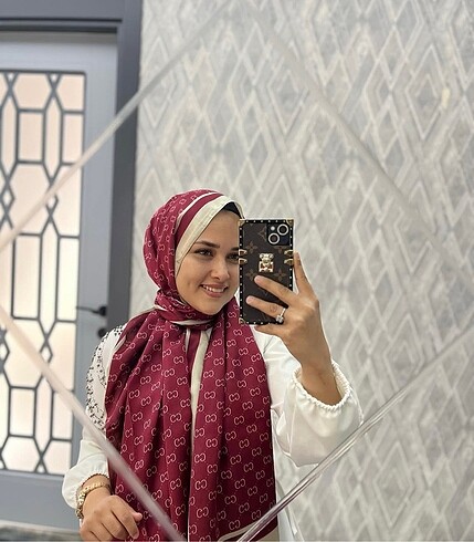 Beden Gucci vual ipek şal