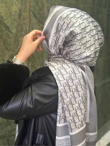 Dior vual ipek şal