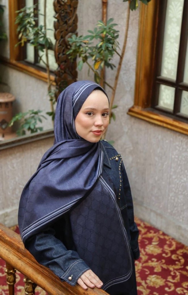 Hint ipek monogram şal - Görsel 3