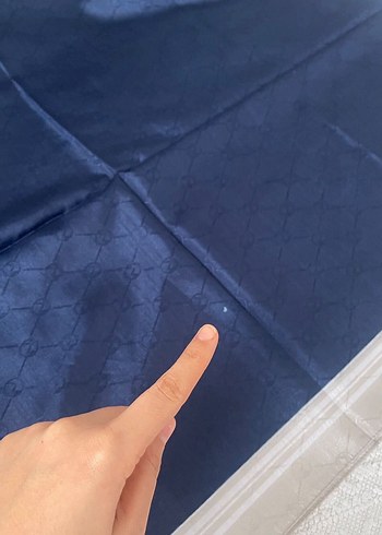 Hint ipek monogram şal - Görsel 5