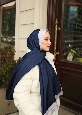 Hint ipek monogram şal - Görsel 3