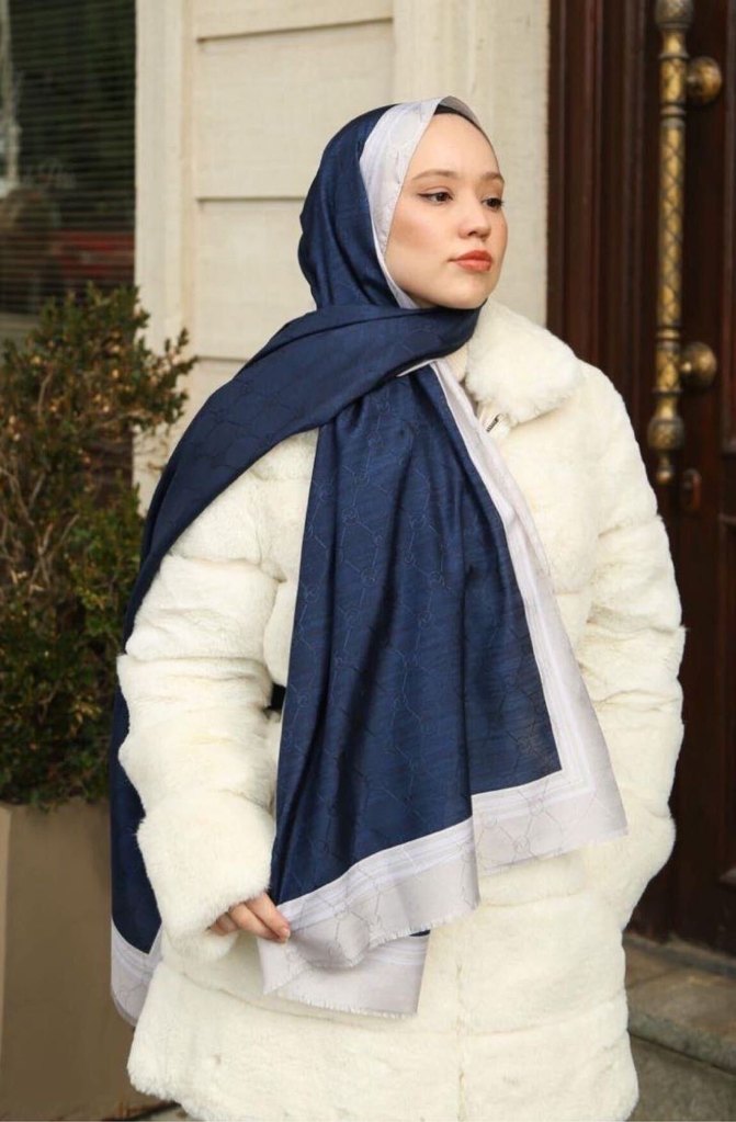 Hint ipek monogram şal - Görsel 4