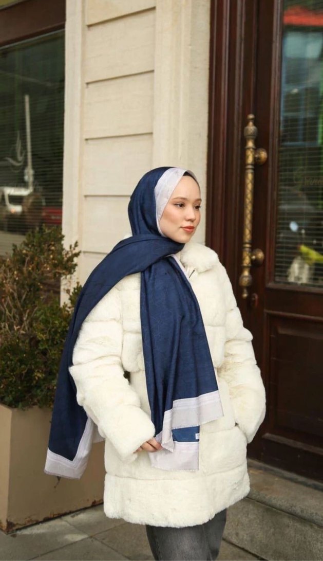 Hint ipek monogram şal - Görsel 2