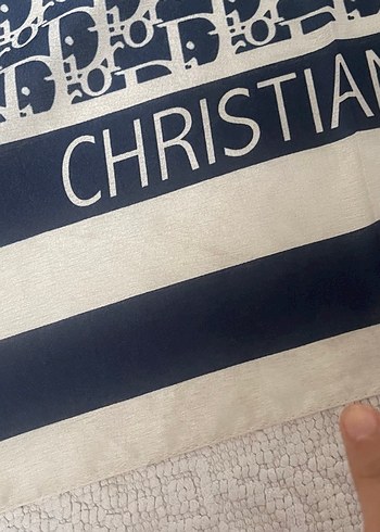 Dior vual ipek eşarp - Görsel 6