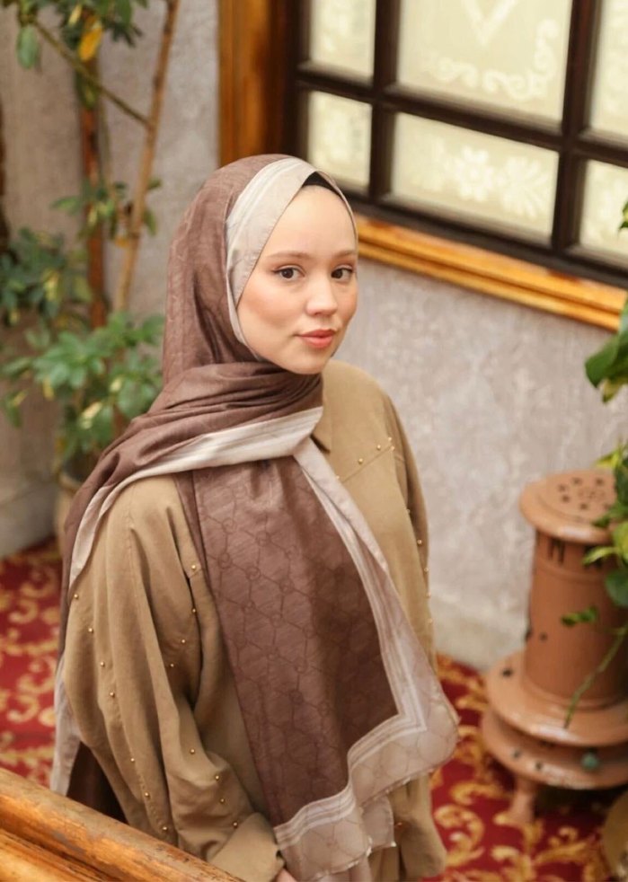 Hint ipek monogram şal - Görsel 2