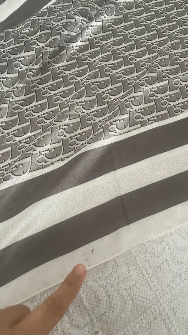 Dior vual ipek eşarp - Görsel 4