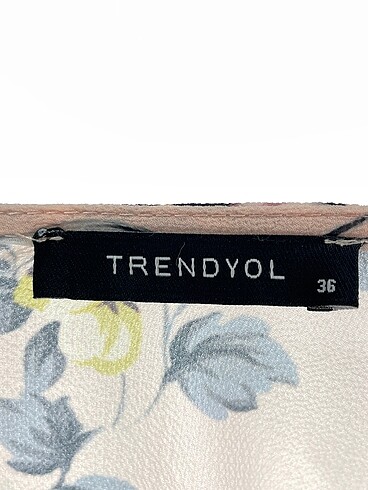 36 Beden çeşitli Renk Trendyol & Milla Kısa Elbise %70 İndirimli.